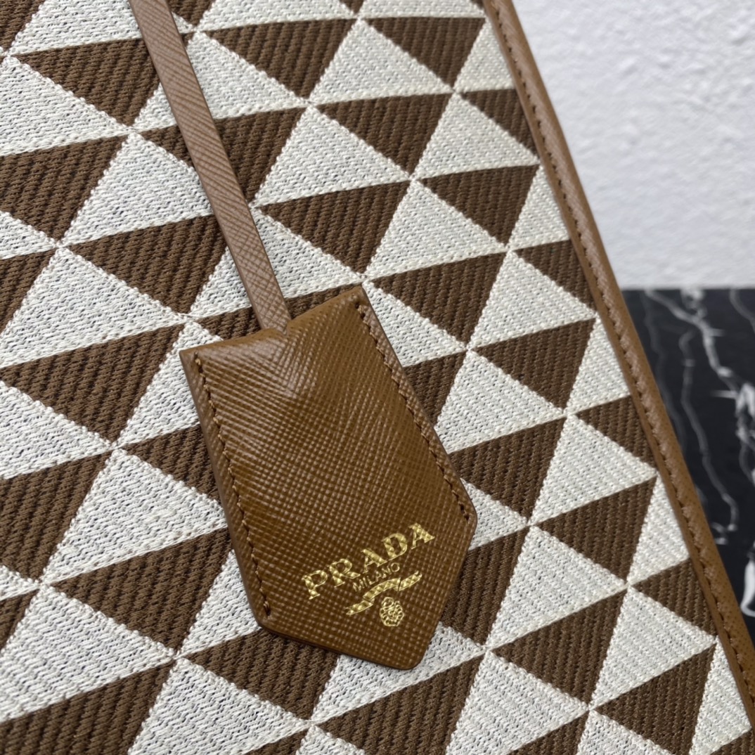 Pra*a small tote in saffiano leather 1ba356-39*31*11cm