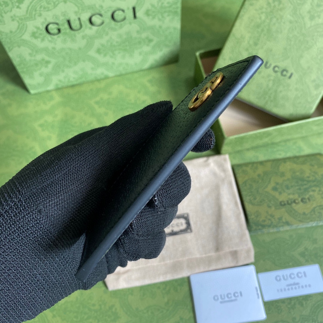 G*u*i wallet-10*7.5cm