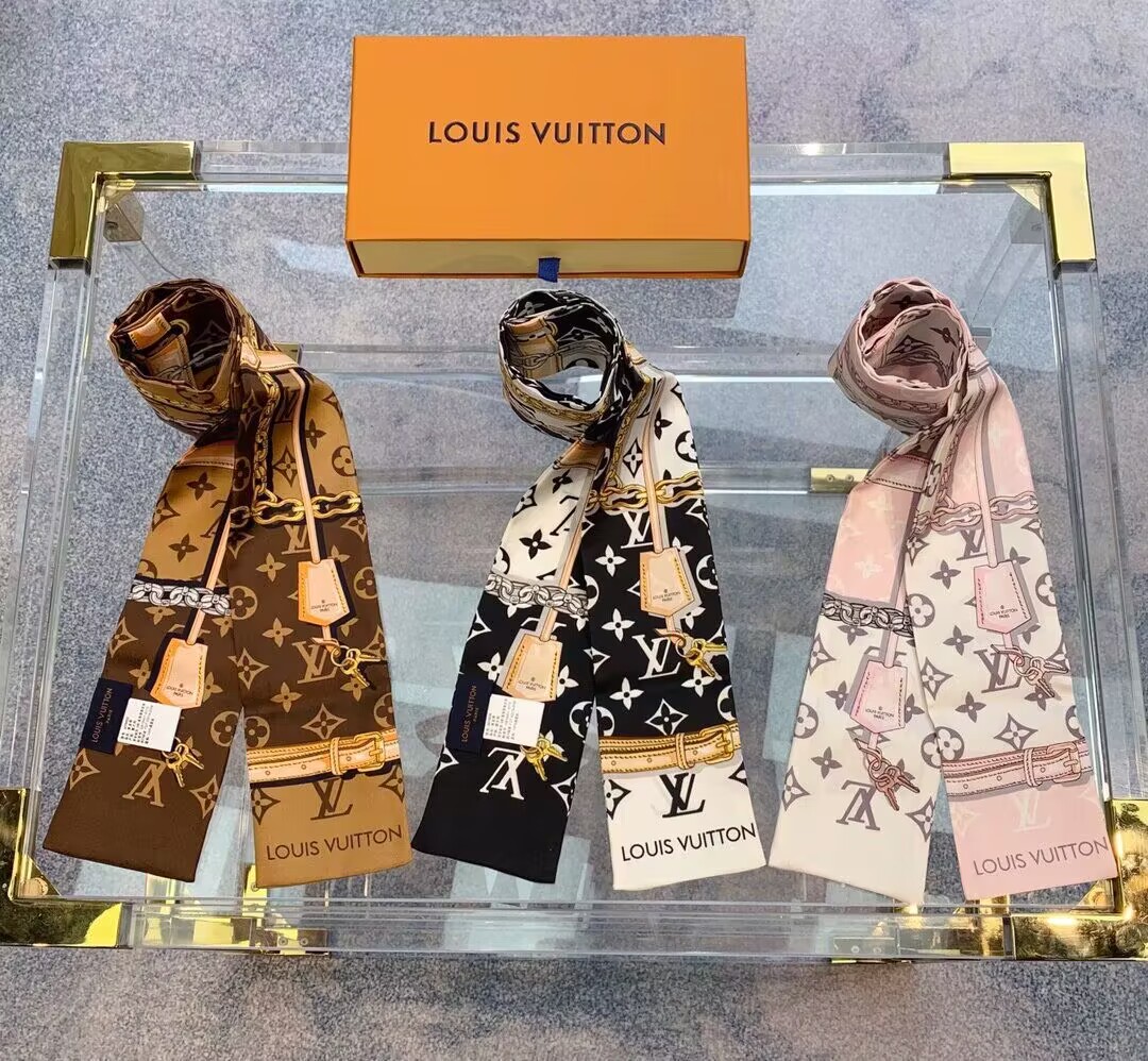 l0*is V*t0n hair band