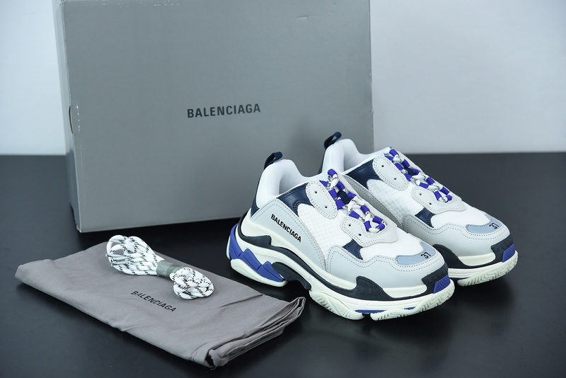 Ba*len*cia*ga triple s