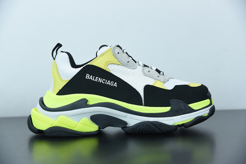 Ba*len*cia*ga triple s