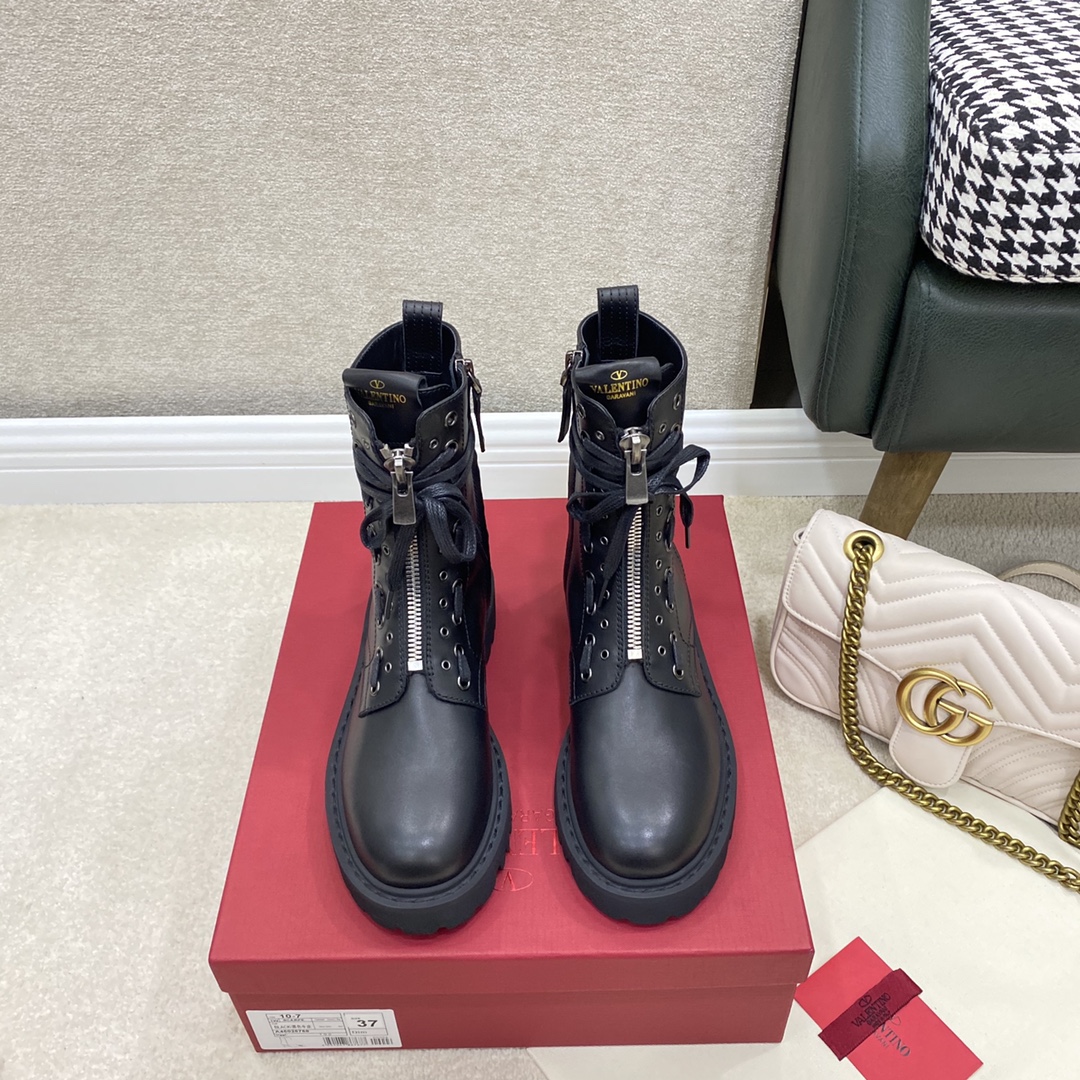 Va1e*ntin0 boots