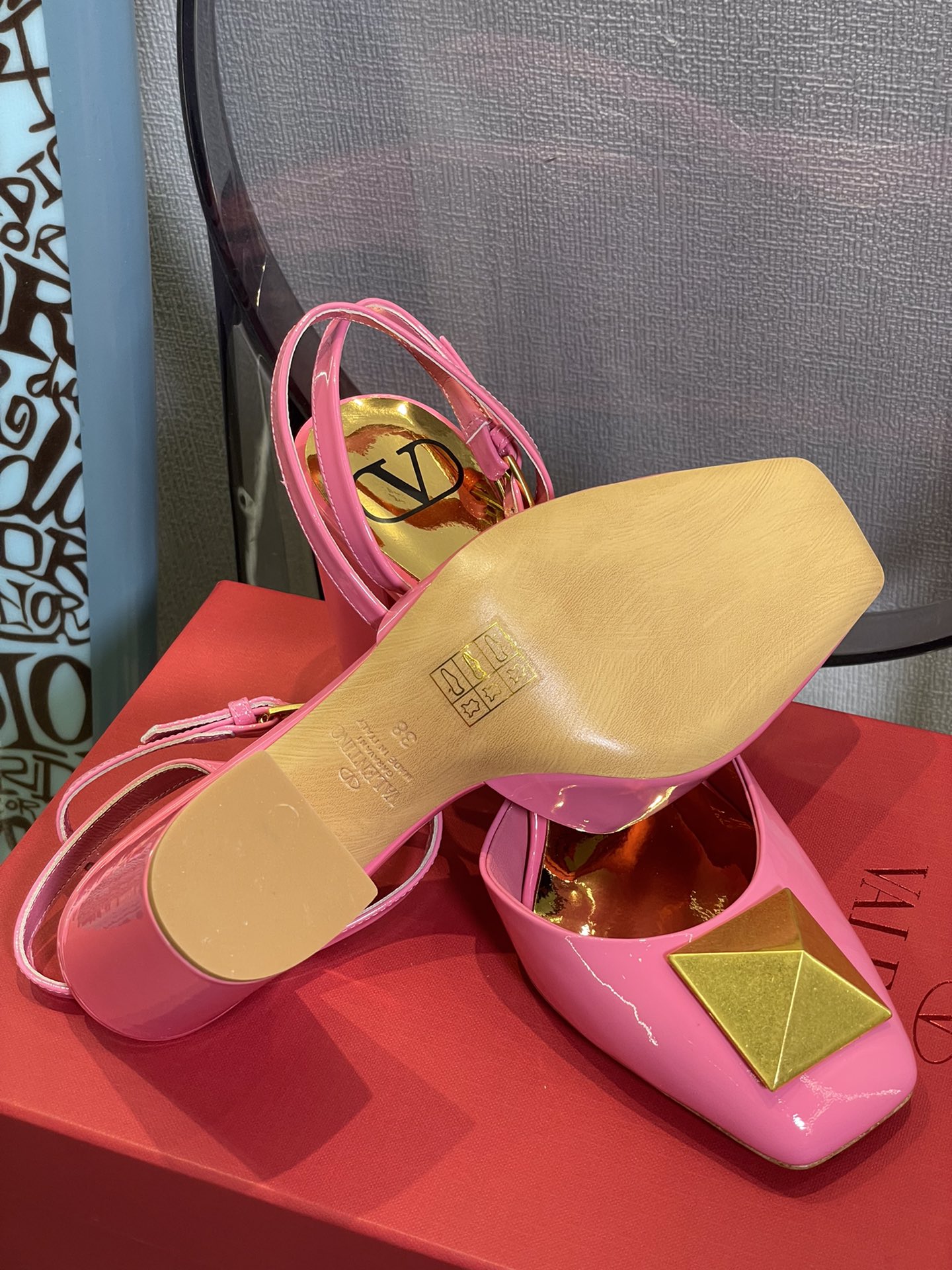 Va1e*ntin0 2022ss heels