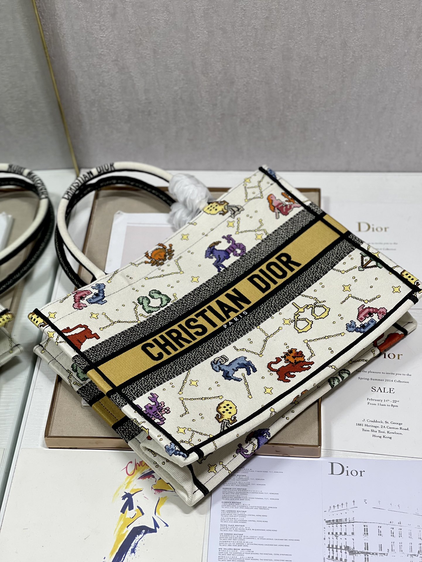 D*or small book tote-36.5cm