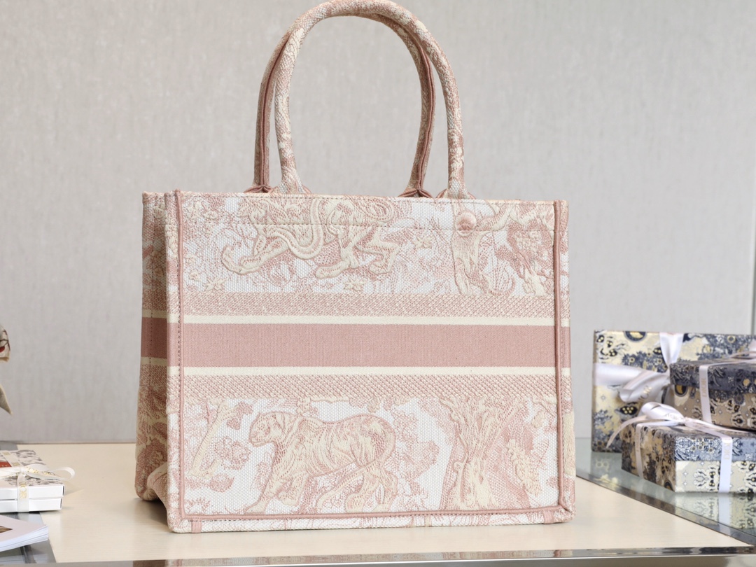 D*or small book tote-36.5cm