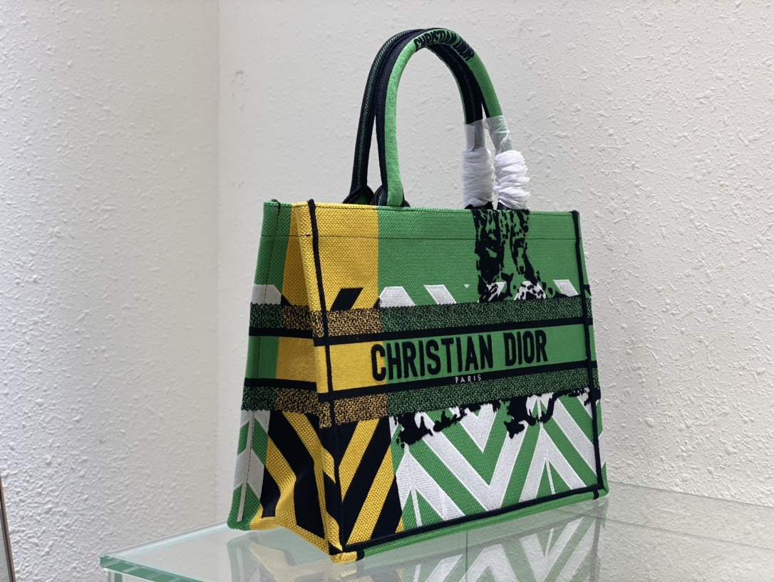 D*or small book tote-36.5cm