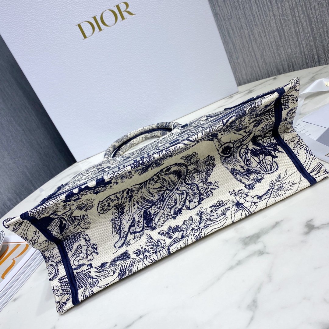D*or small book tote-36.5cm