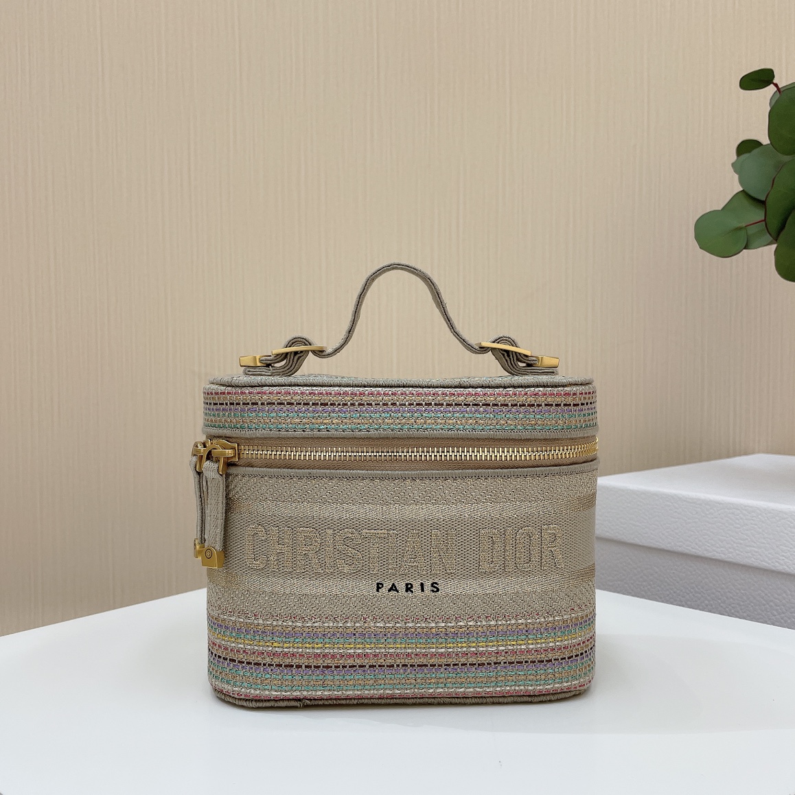 D*or oblique cosmetic bag-18.5*13*10.5cm