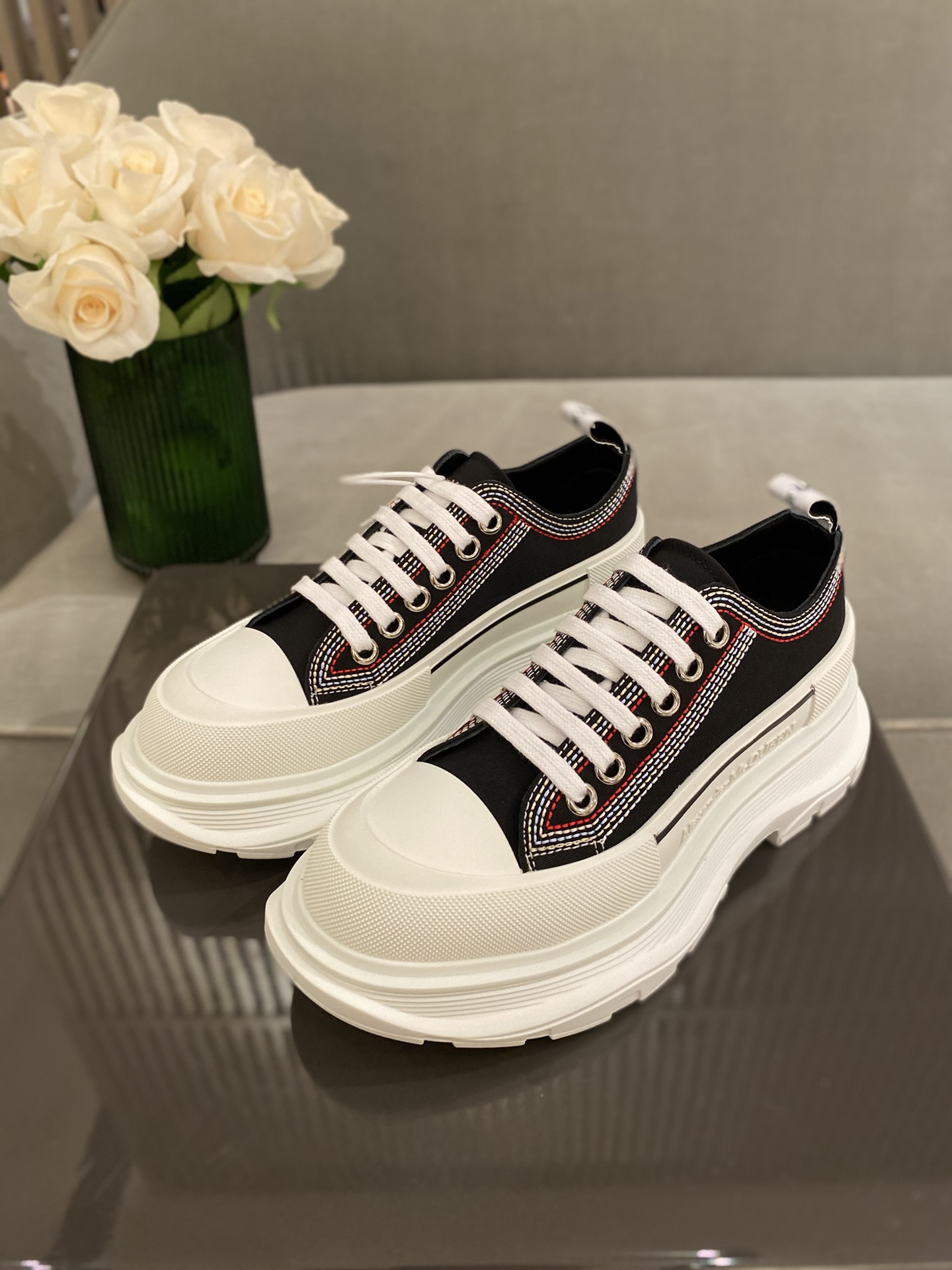 A1exa*der m*q*en sports shoes