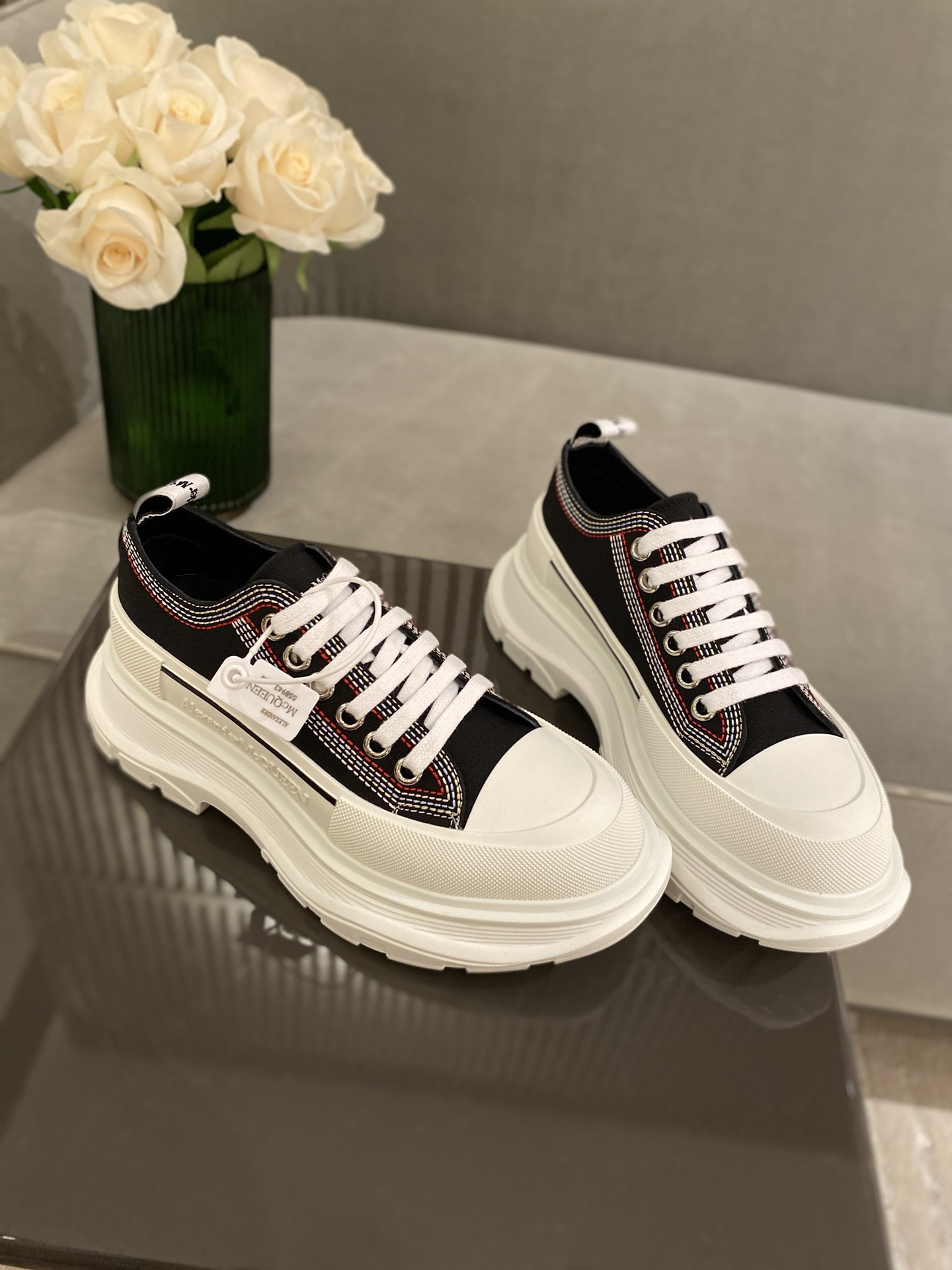 A1exa*der m*q*en sports shoes