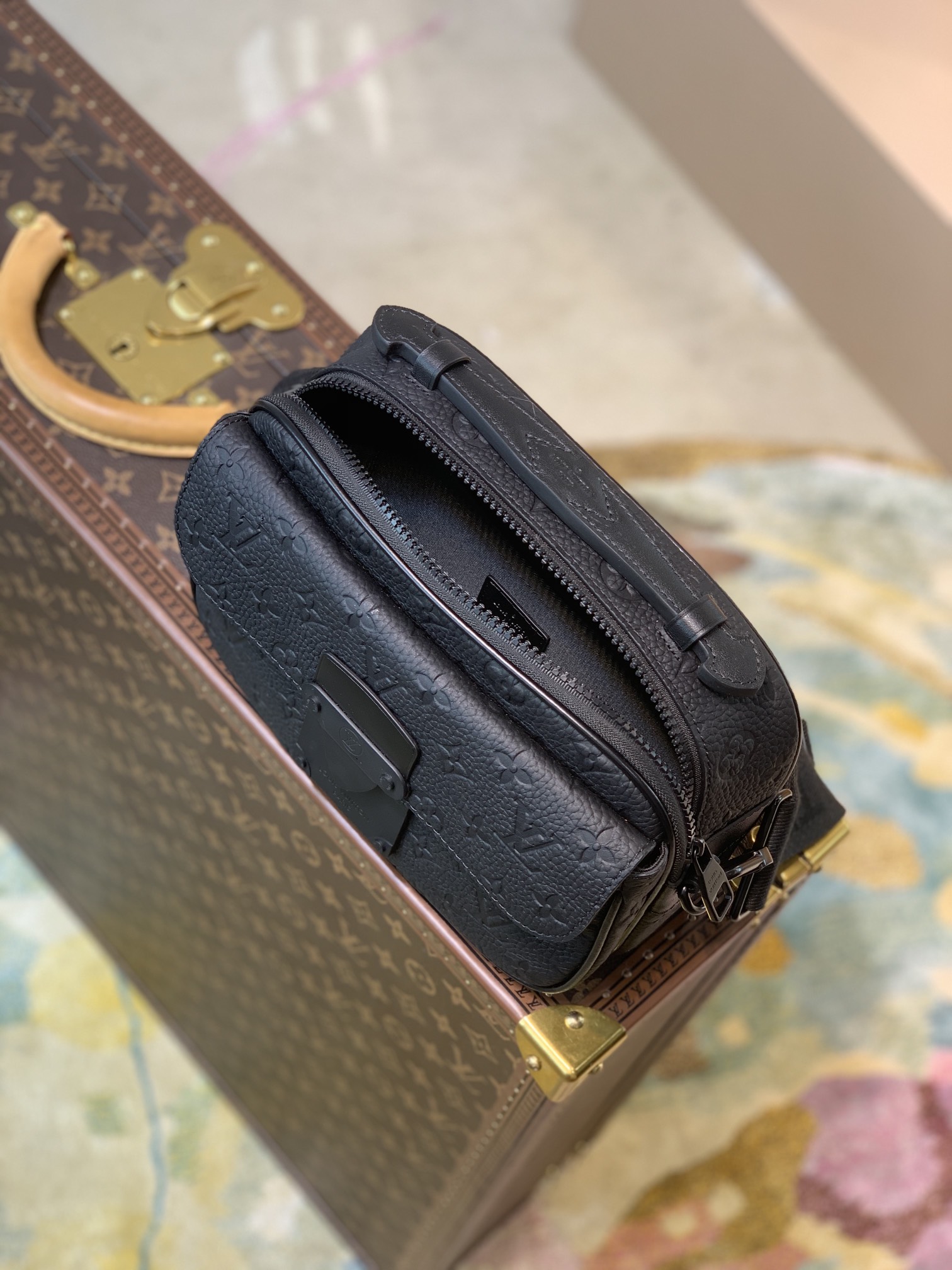 l0*is V*t0n s lock bag-m45806-22*18*8cm