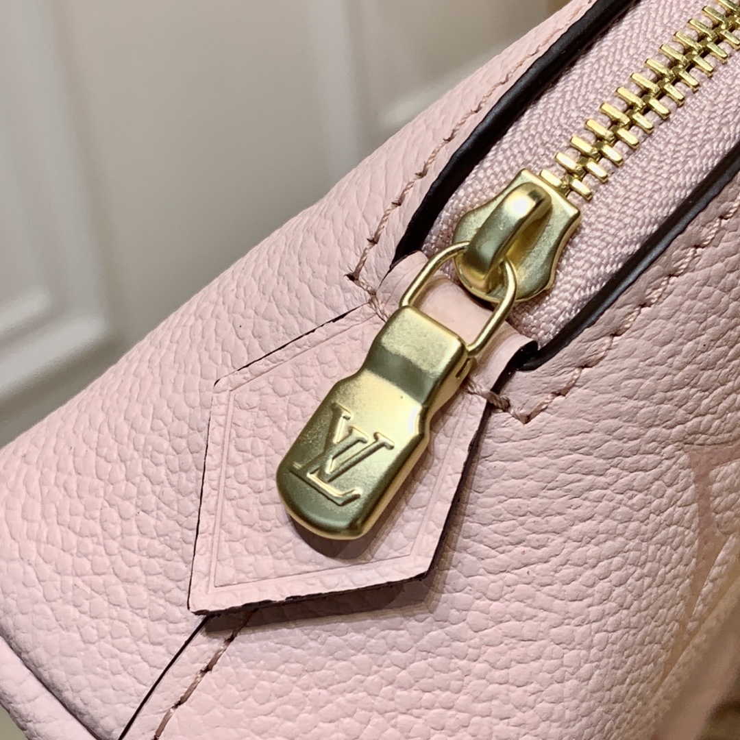 l0*is V*t0n cosmetic bag-19*12*6cm