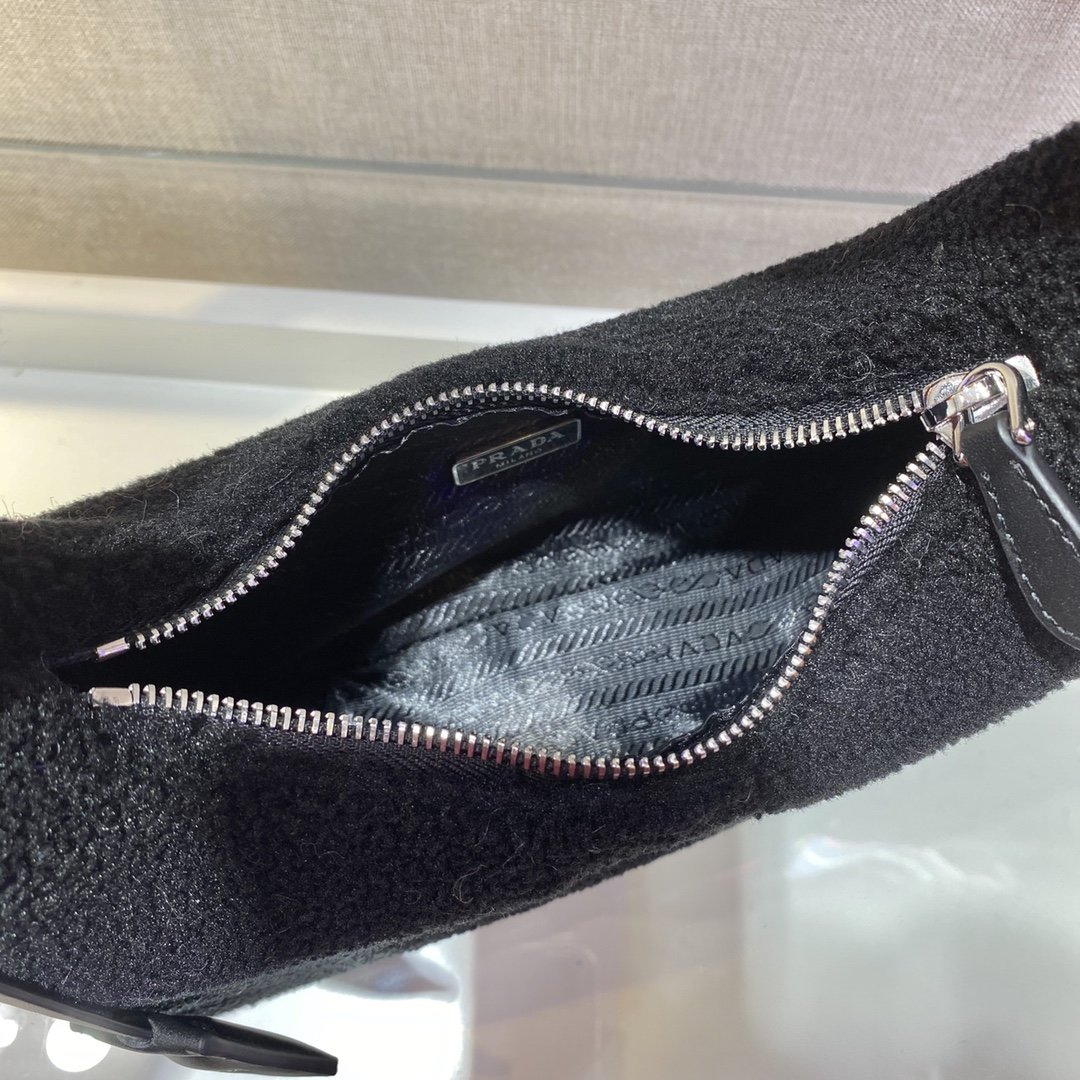 Pra*a nylon ne515 hobo bag-23*14*5cm