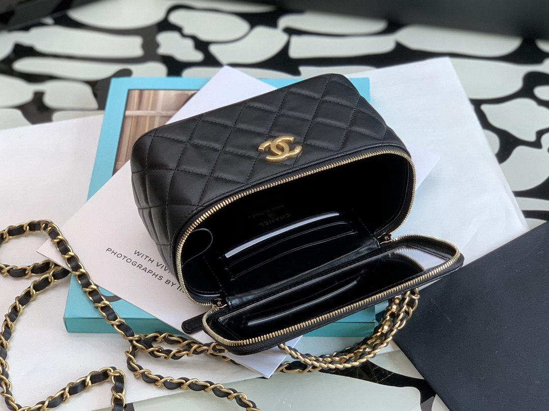 Ch@nel Cosmetic Bag-Lambskin-18CM