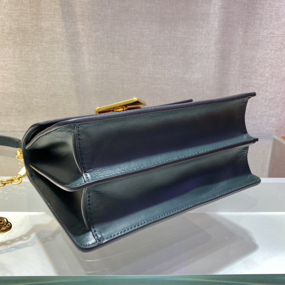 Pra*a 1bd021 chain bag-20*17*8.5cm