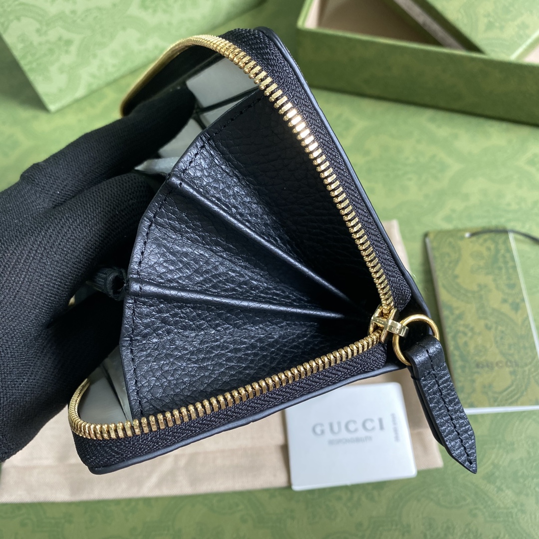 G*u*i wallet-19*10*2cm