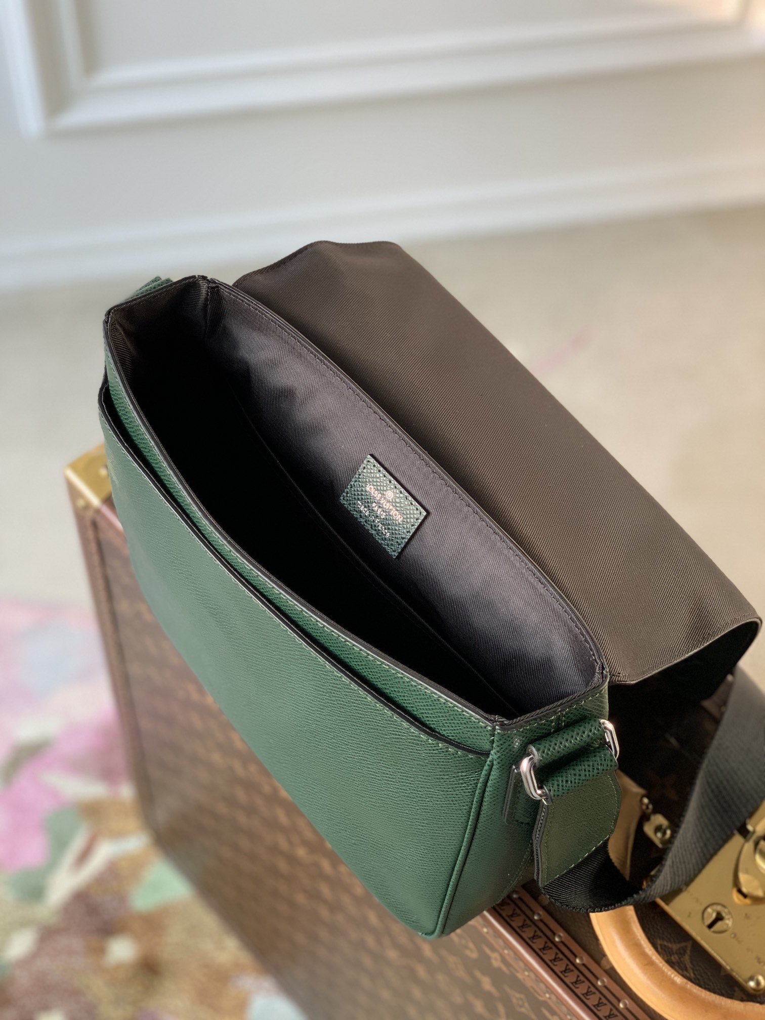 l0*is V*t0n district messenger bag-m46255-26*20*7cm