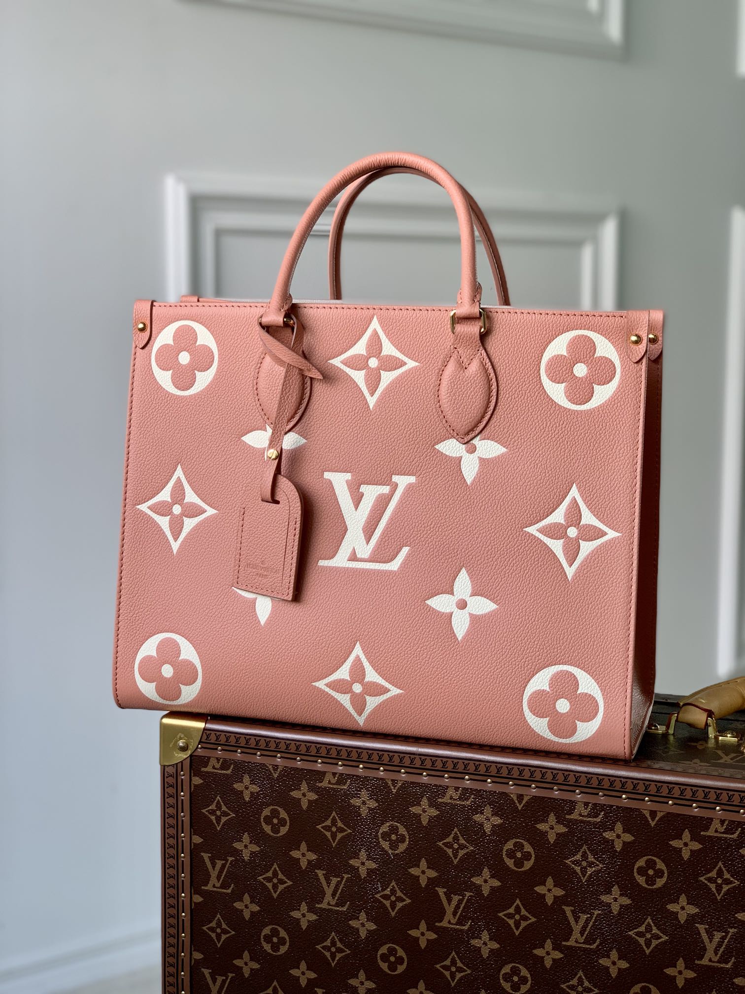 l0*is V*t0n onthego handbag-35*27*14cm