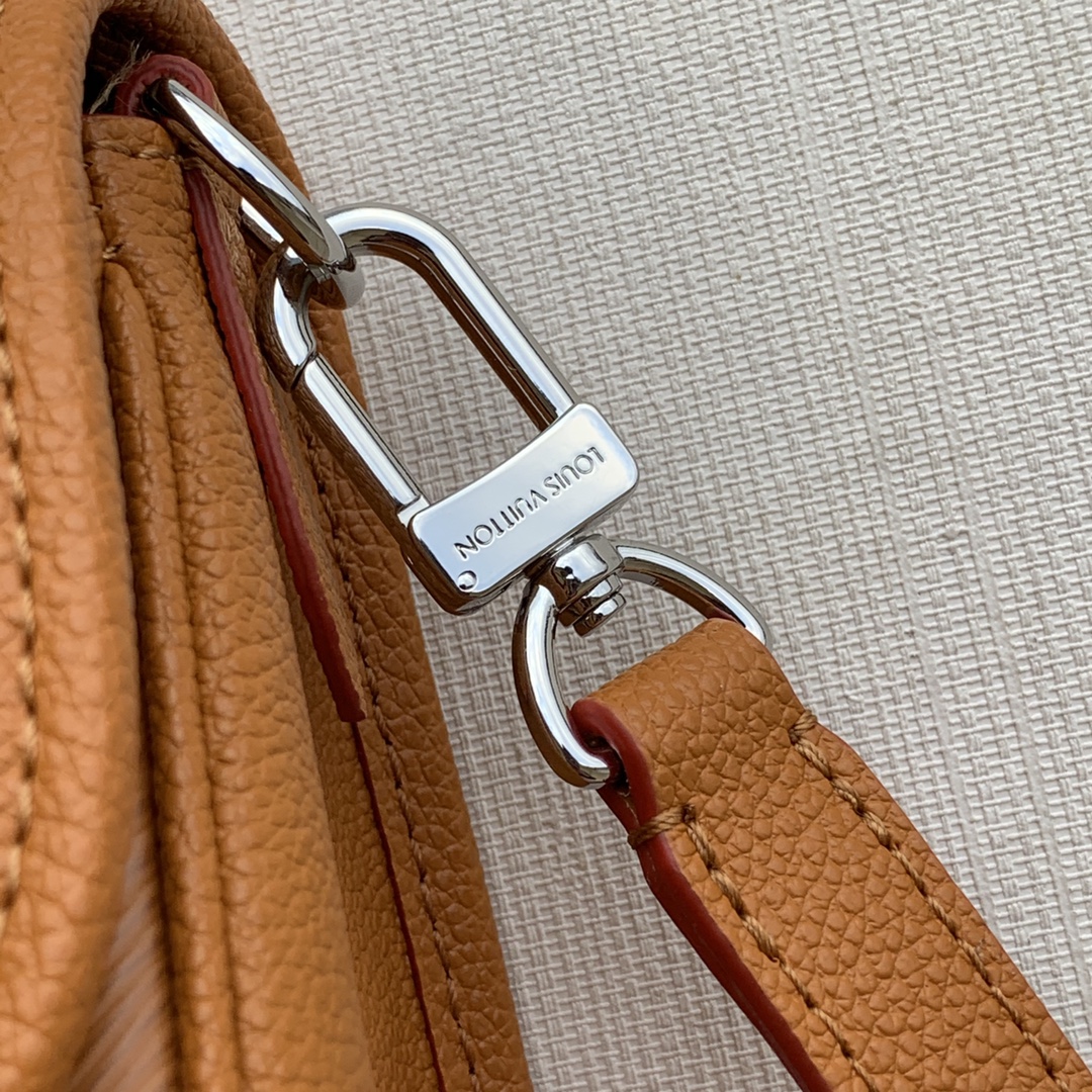 l0*is V*t0n buci handbag-24.5 x 15.5 x 9cm
