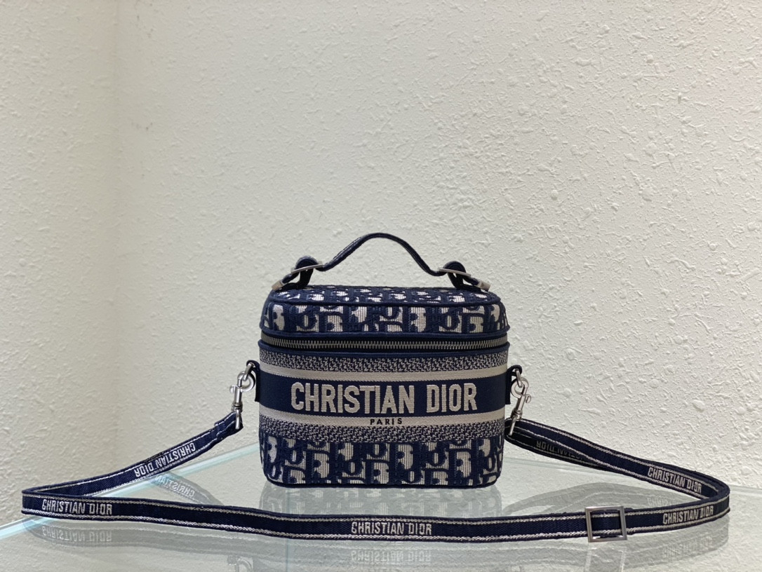 D*or cosmetic bag-18*.5*13*10.5cm