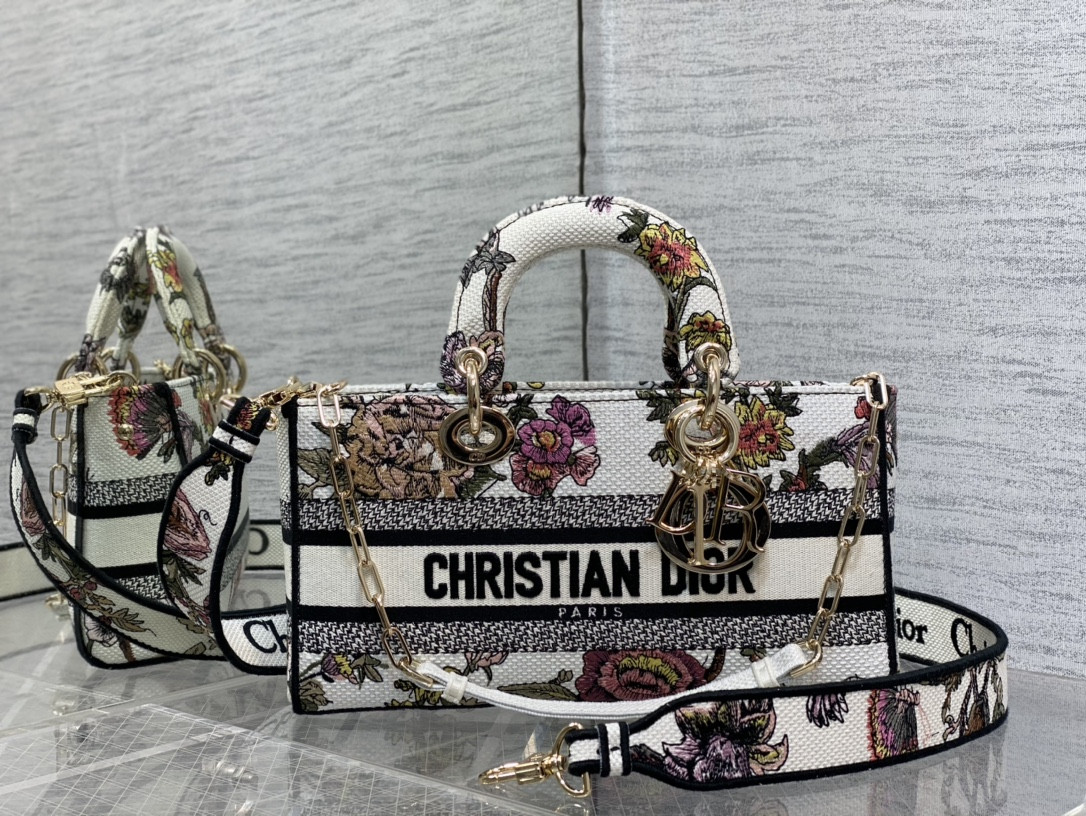 D*or lady bag-26 x 13.5 x 5 cm