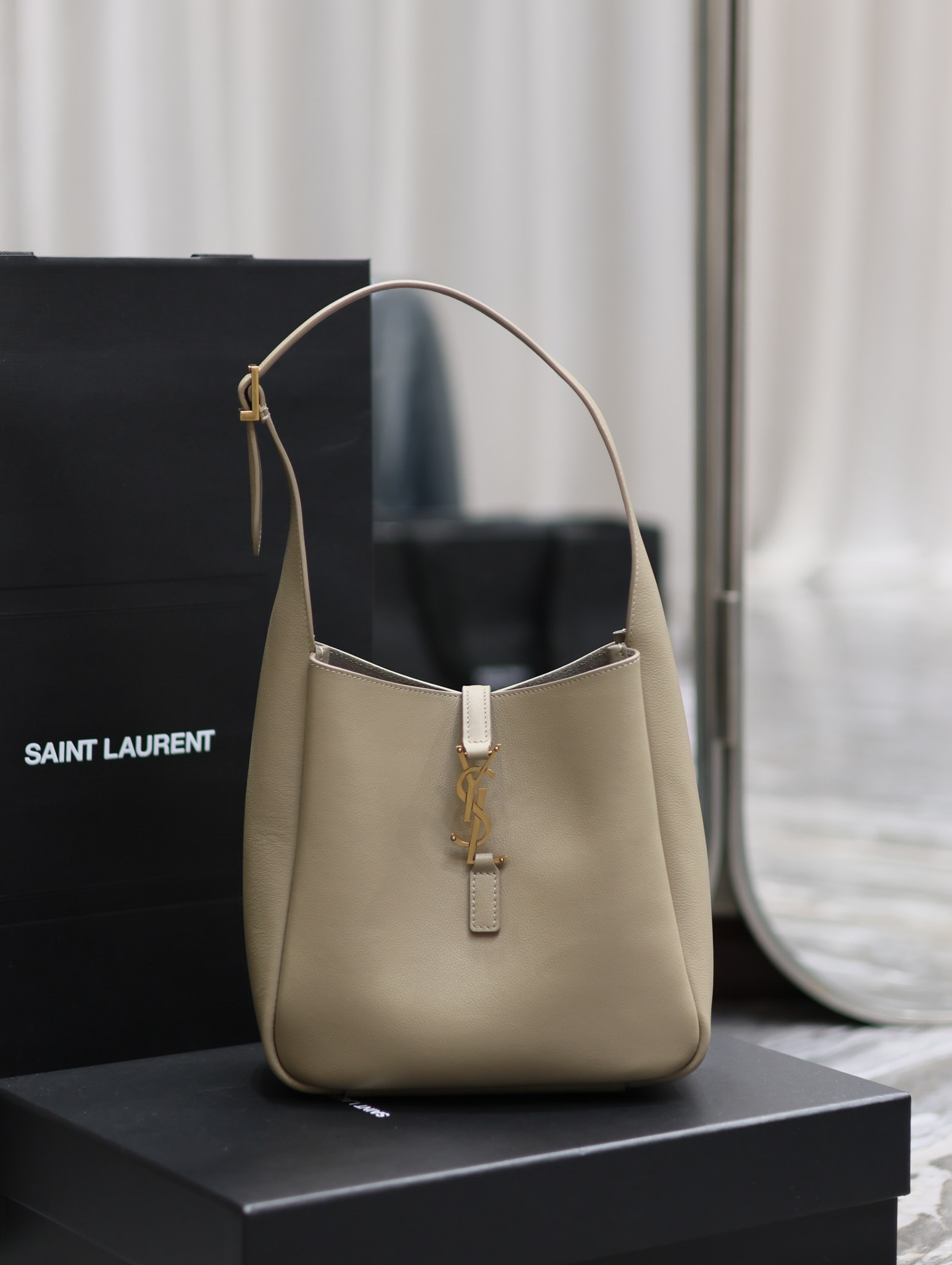 Y*L le5a7 vintage bag-23×22×8.5cm