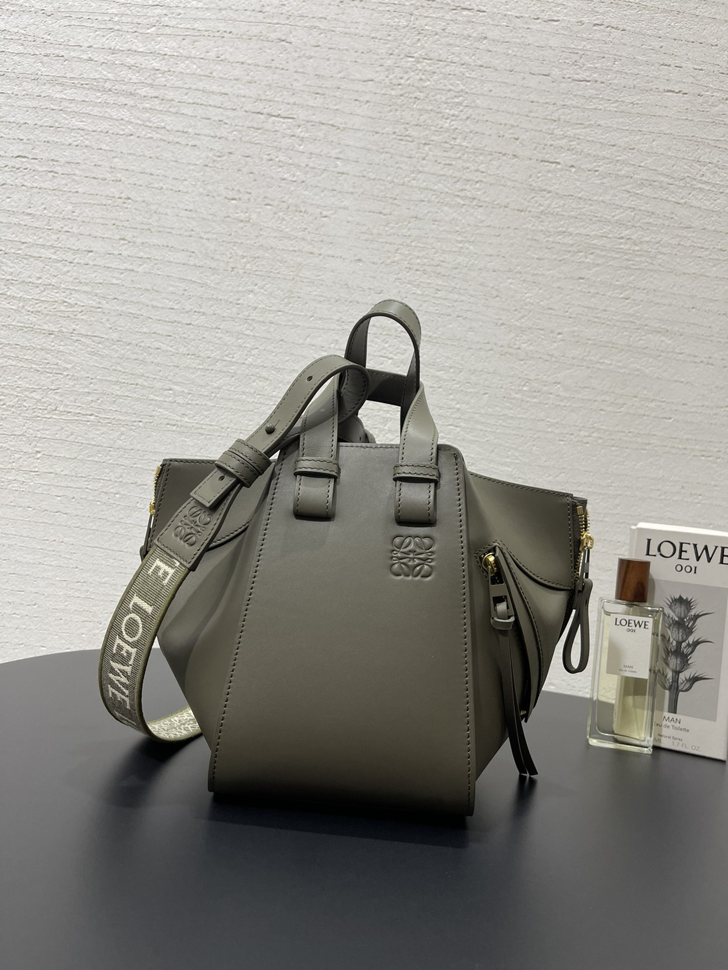 L0ew* hammock bag-20.8*19.5*14.5cm