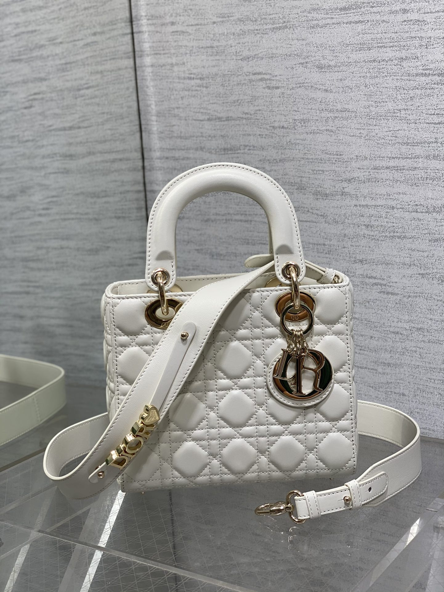 lady D*or bag-gold hardware-20*16.5*8cm