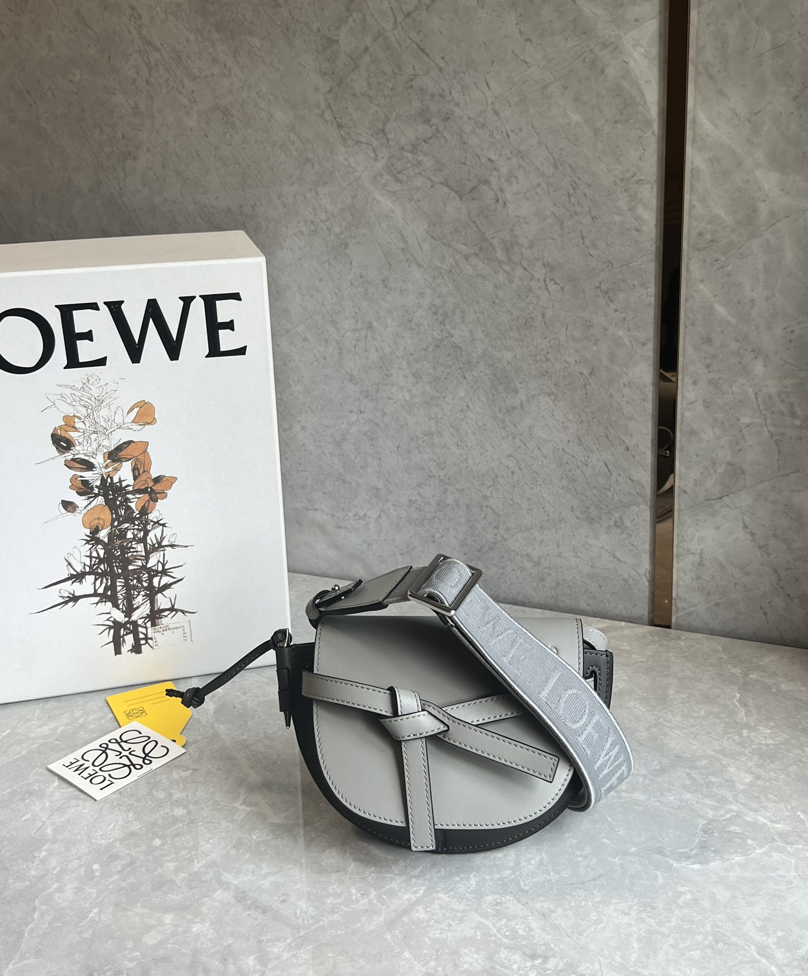 L0ew* mini puzzle gatedual bag-21*12.5*9cm