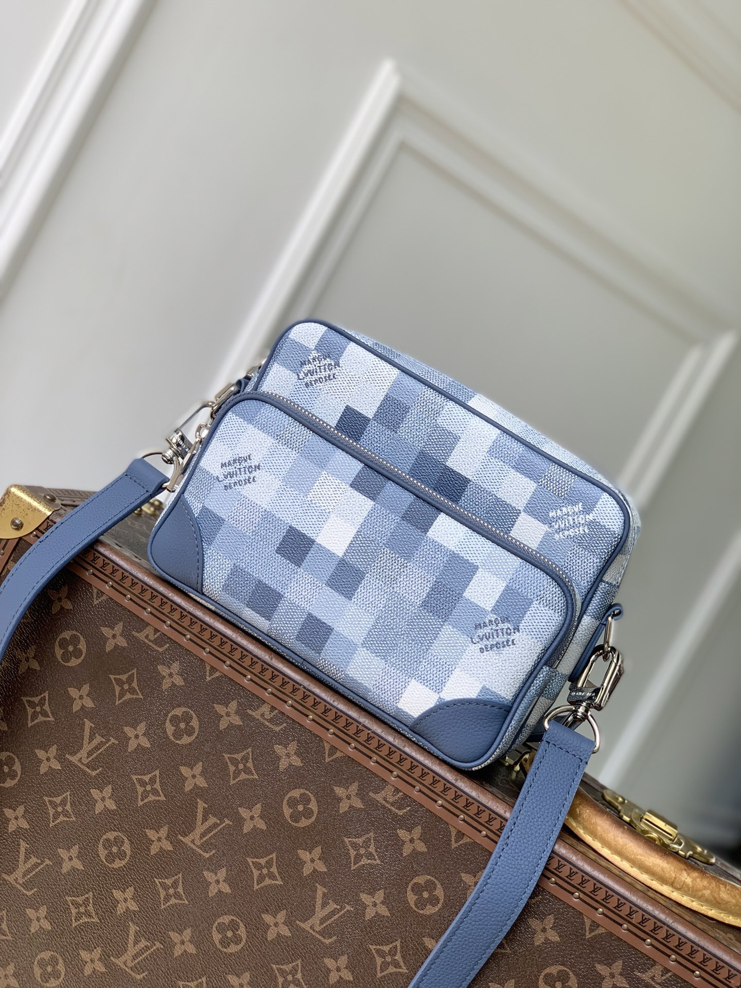 L0vis Vvtt0n Nil Messenger Bag-M29273-25 x 17.5 x 11CM