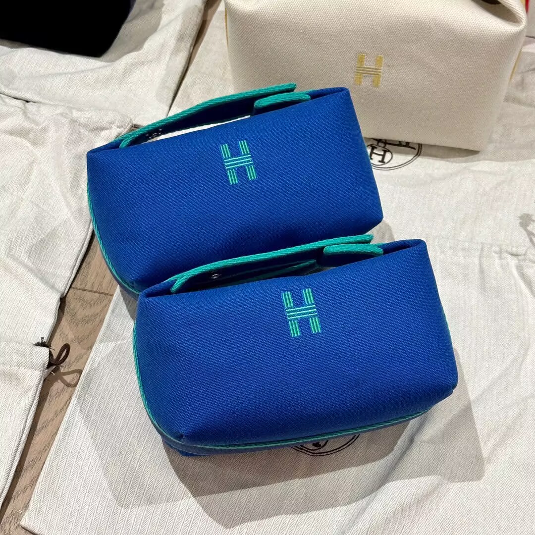 H**mes cosmetic bag-21*17*12cm