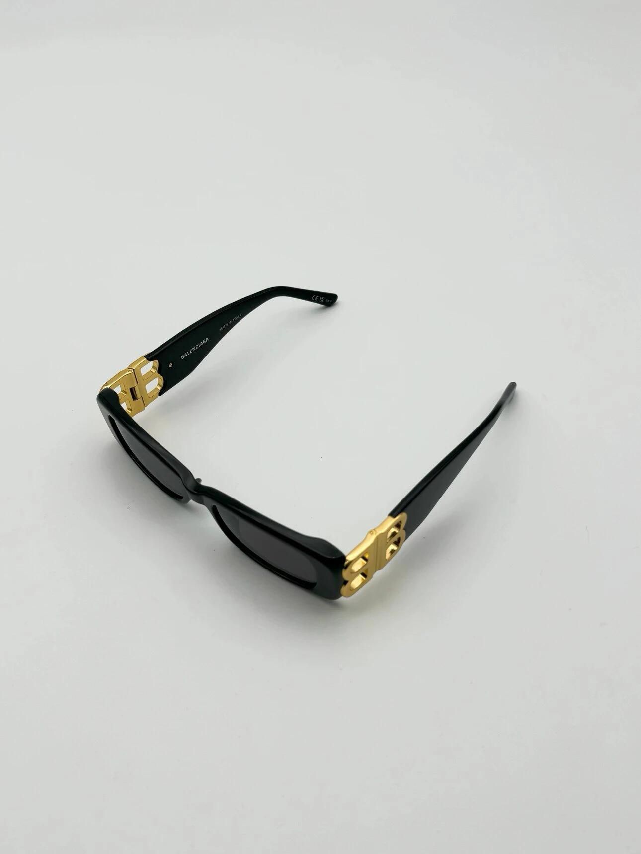 Ba*len*cia*ga sunglasses