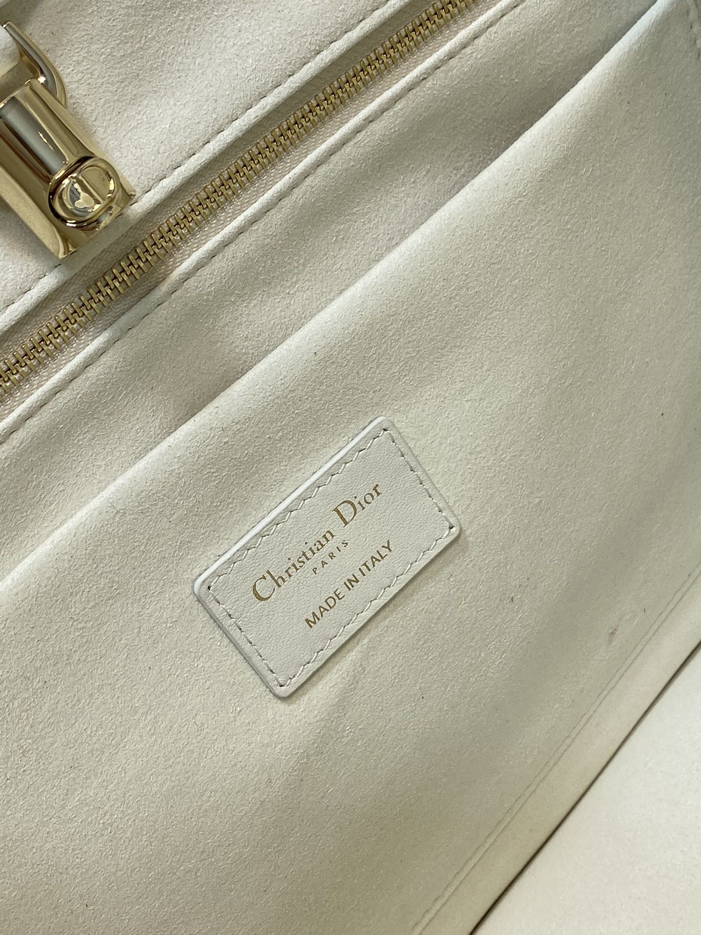 D*or essential bag
