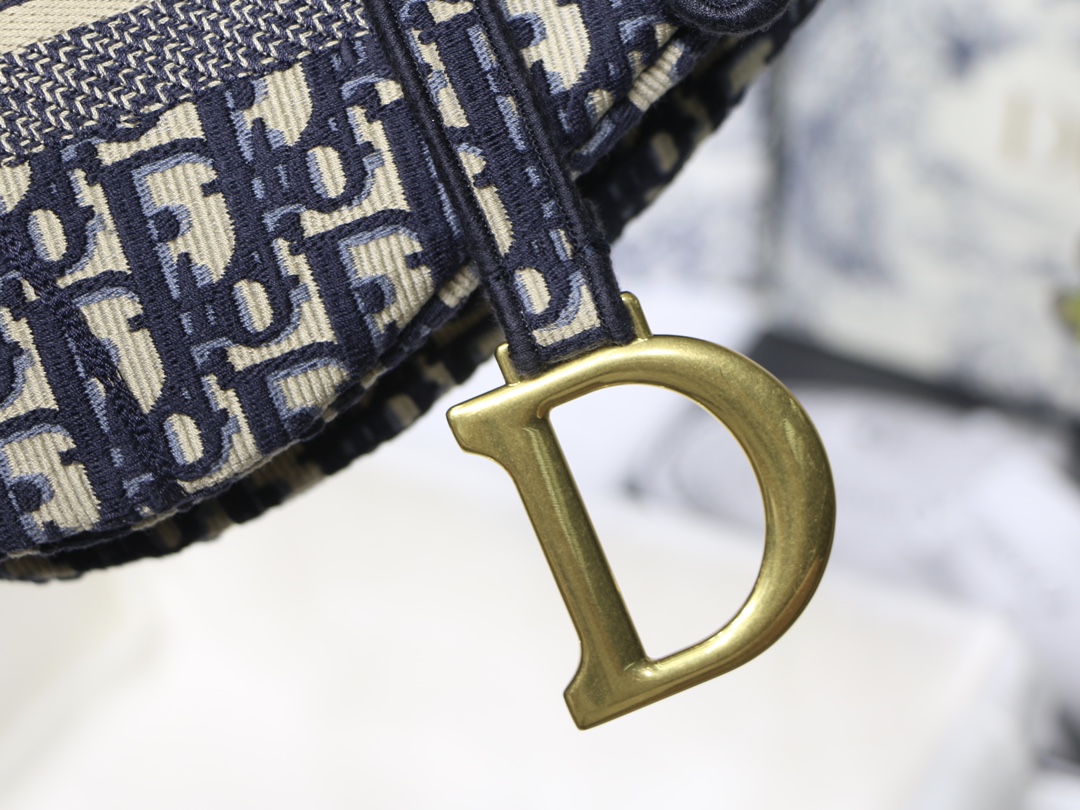 D*or saddle bag-25.5 x 20 x 6.5cm