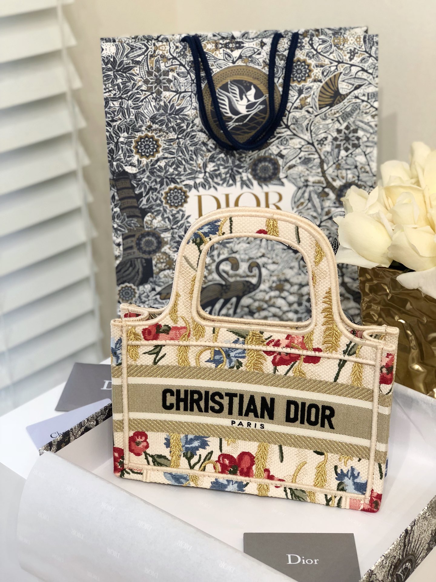 D*or mini book tote-23*17*7cm