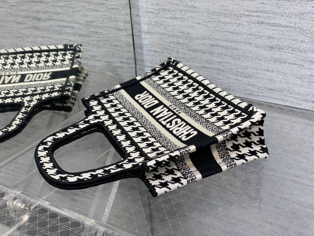 D*or mini book tote-23*17*7cm