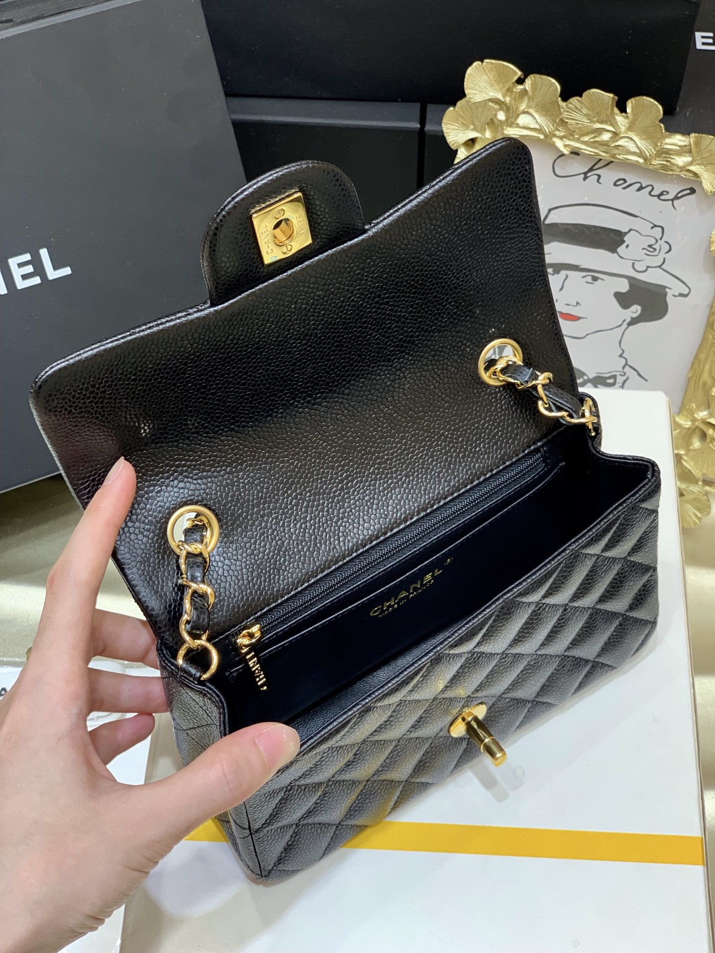 Ch@nel Flap Bag-Caviar-Gold Hardware-20CM