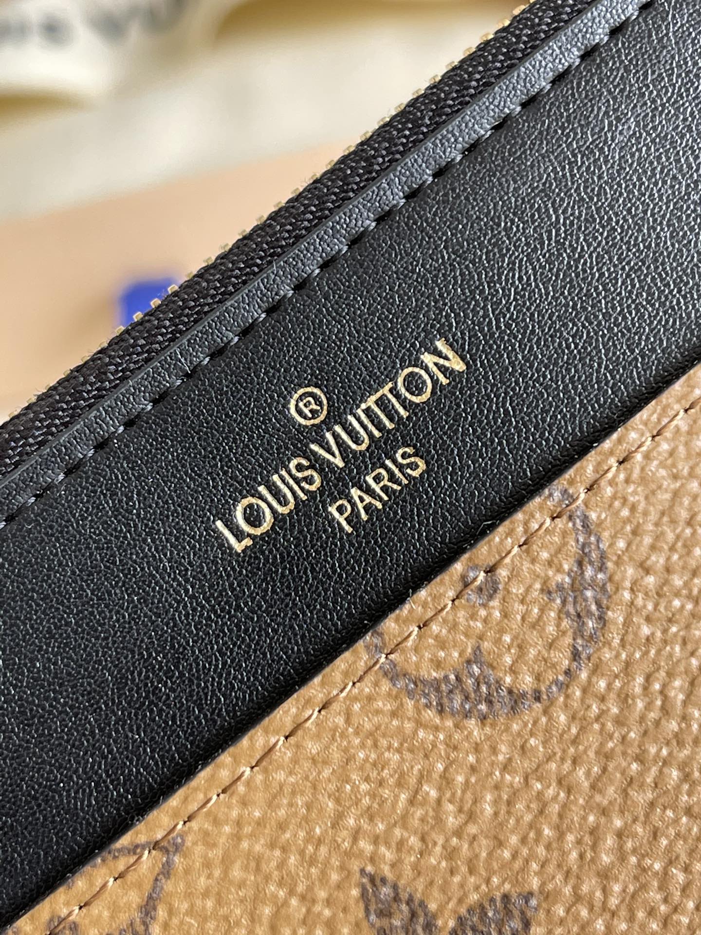 l0*is V*t0n slim purse wallet-20*11*0.5cm