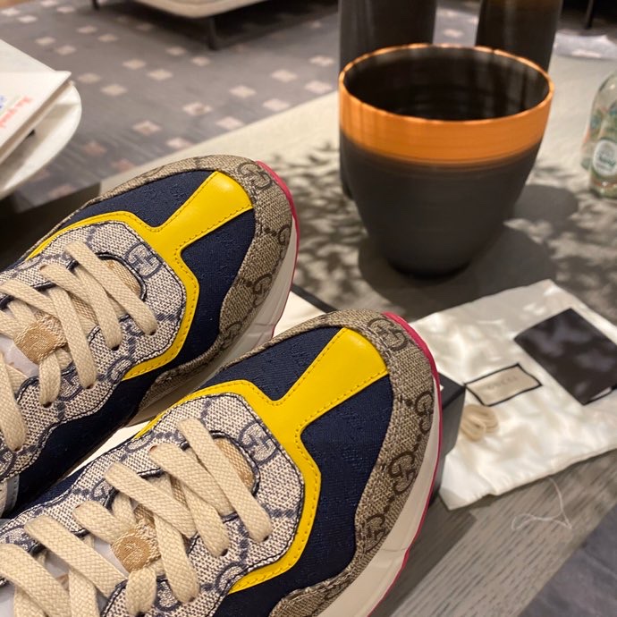 G*u*i sports shoes