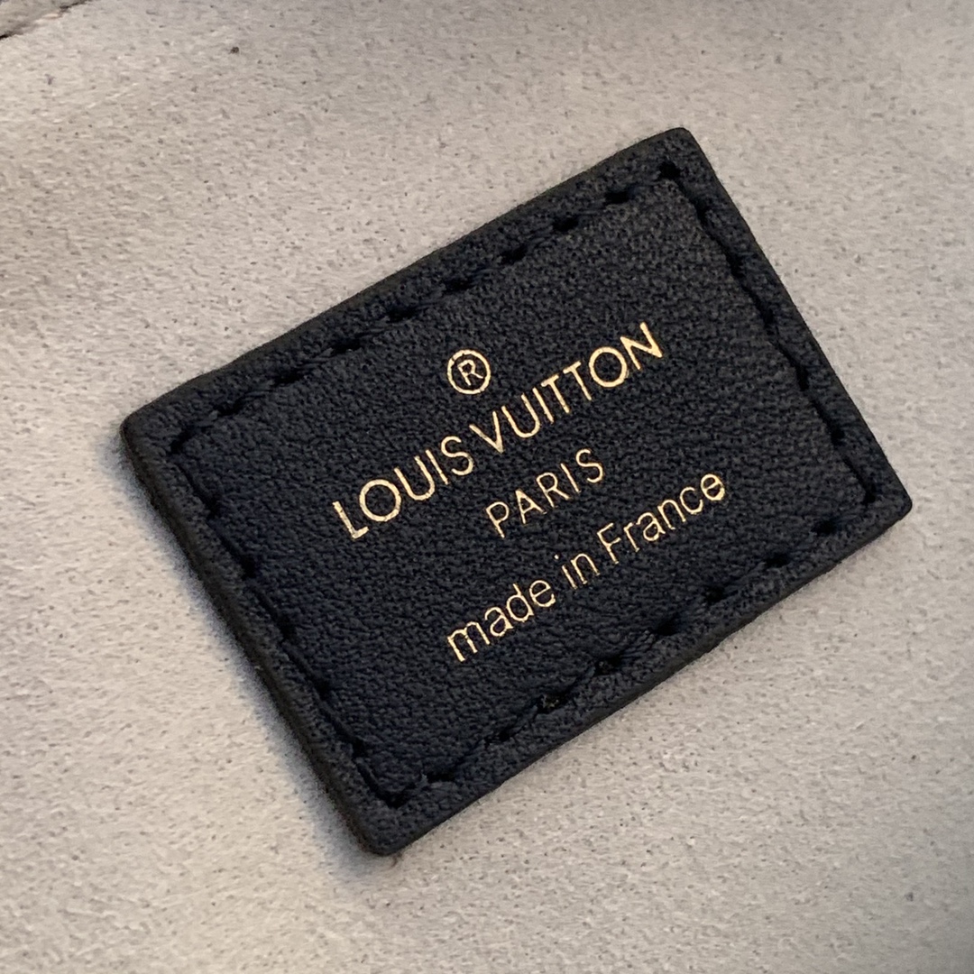 l0*is V*t0n coussin handbags-26*20*12cm