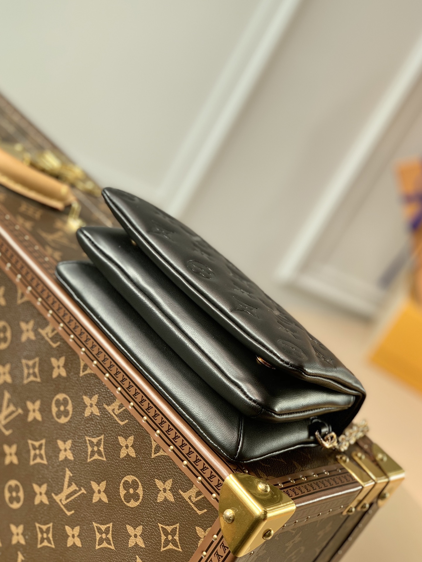 l0*is V*t0n pochette coussin chain bag-20*14*8cm