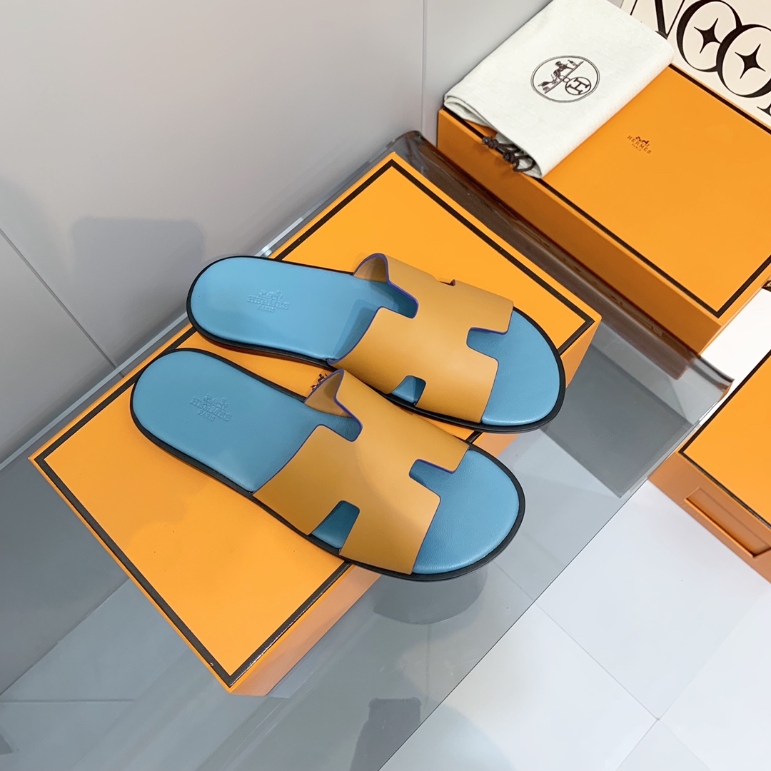 H**mes sandals
