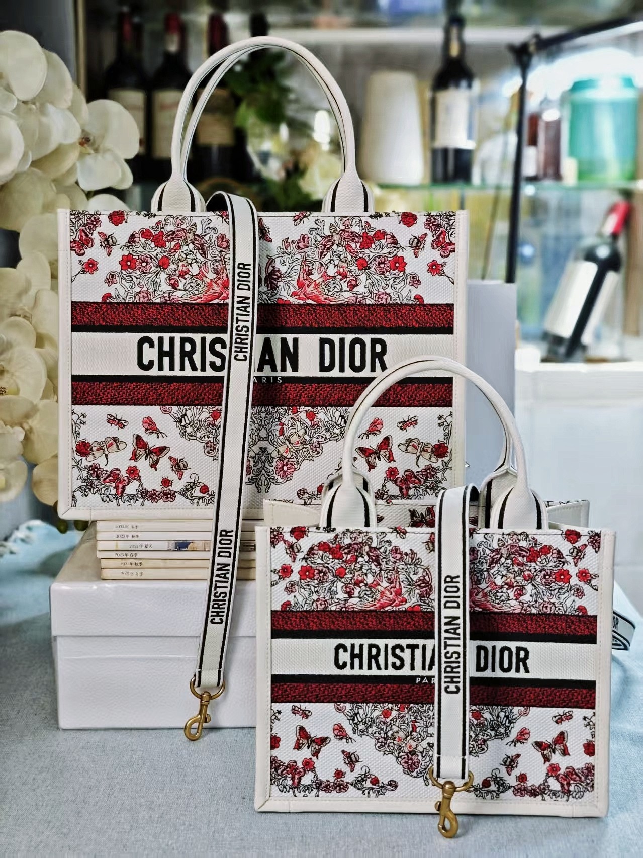 Diro Book Tote
