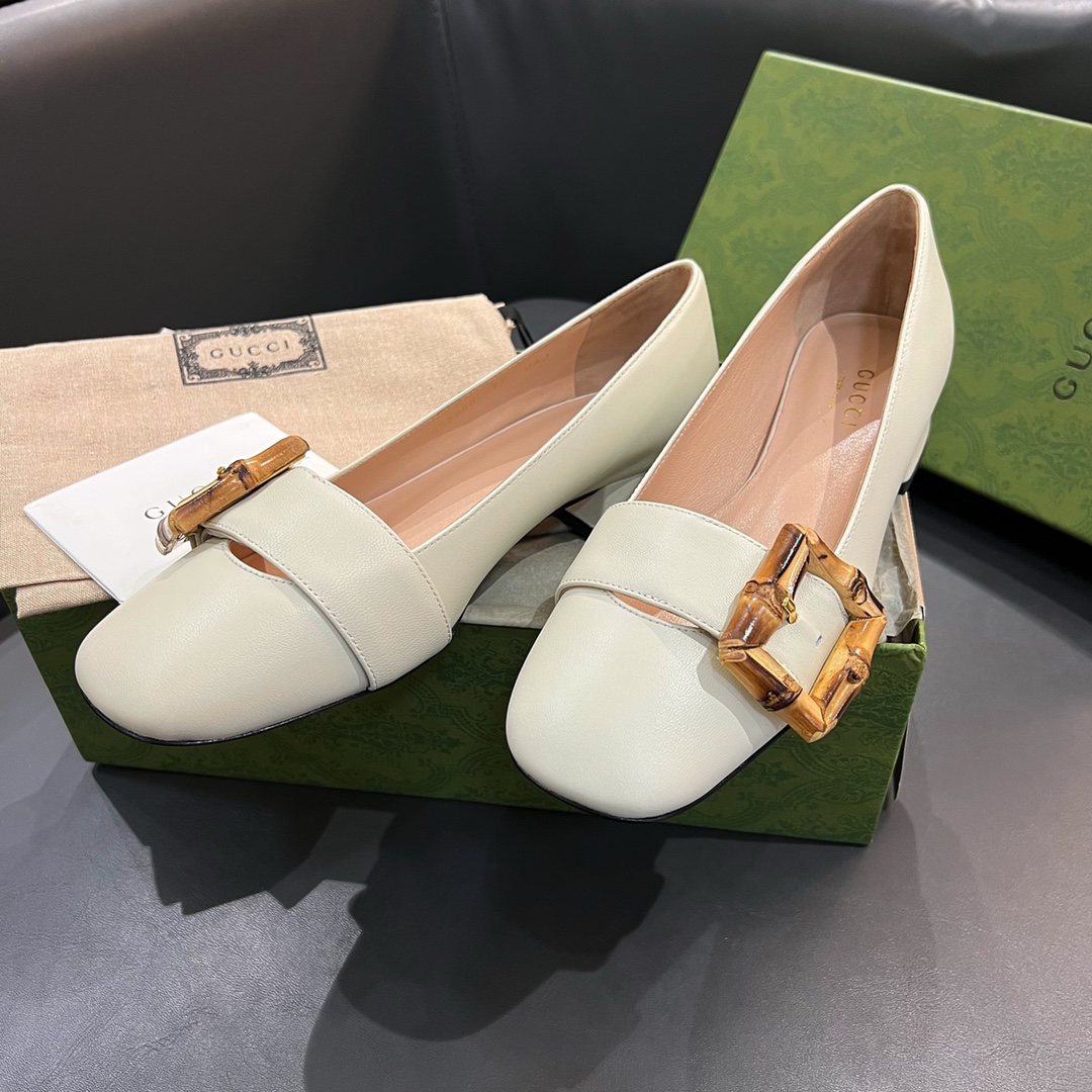 G*u*i loafers