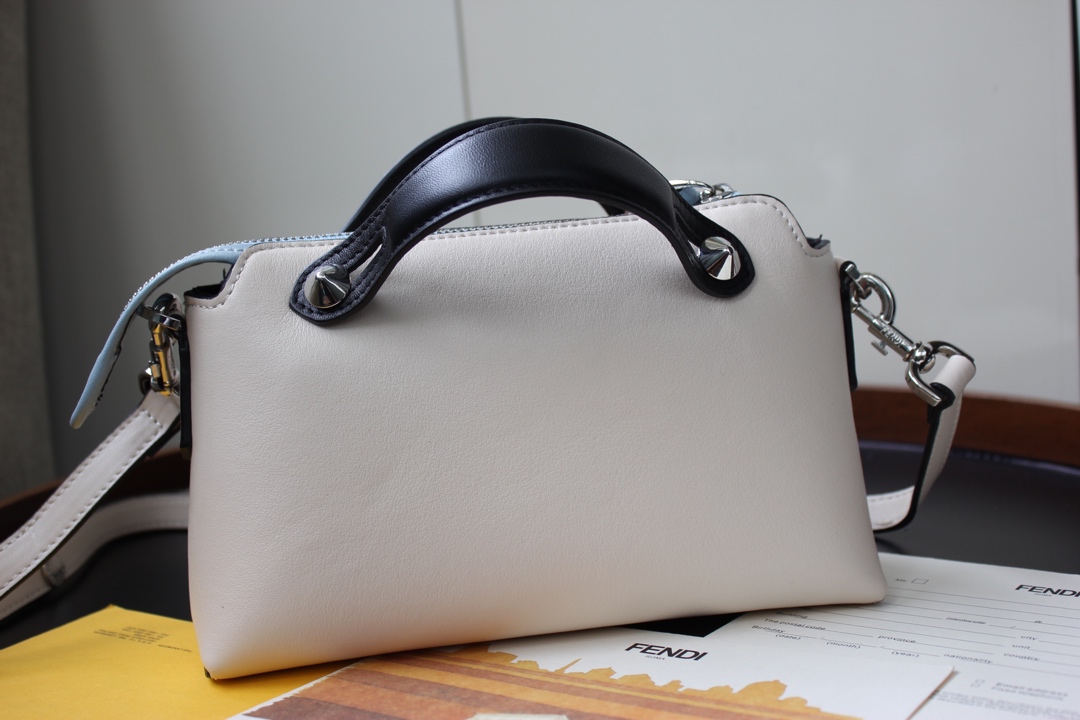 F**di by the way handbag-20*13*8.5cm