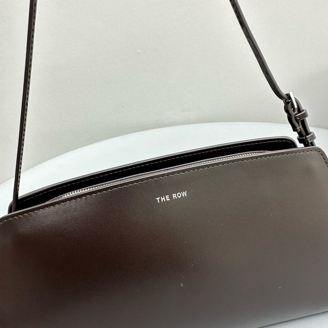 The R0w calfskin dalia baguette bag-27*24*5cm