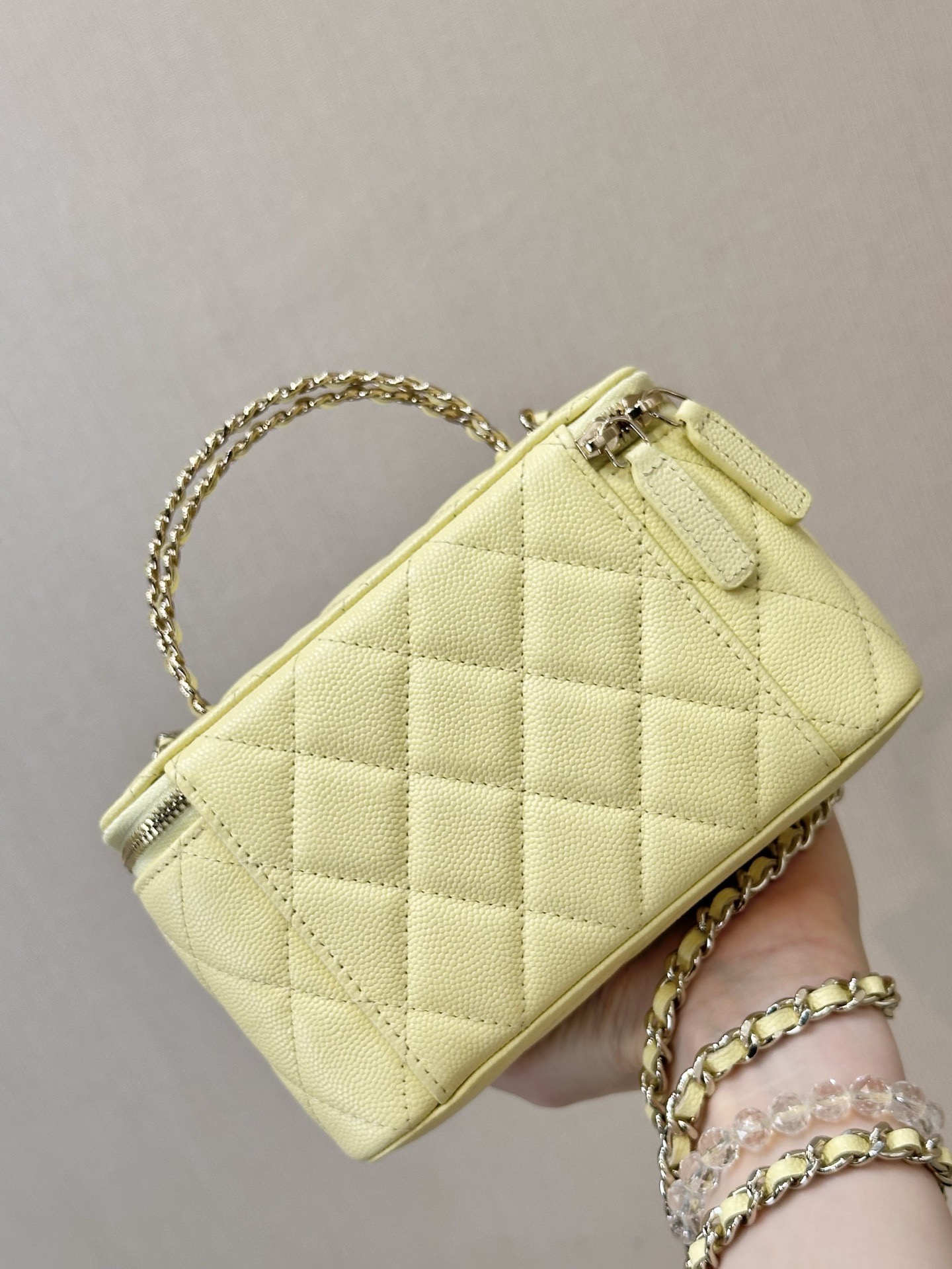 Ch@nel Vanity With Chain-16×10×8CM