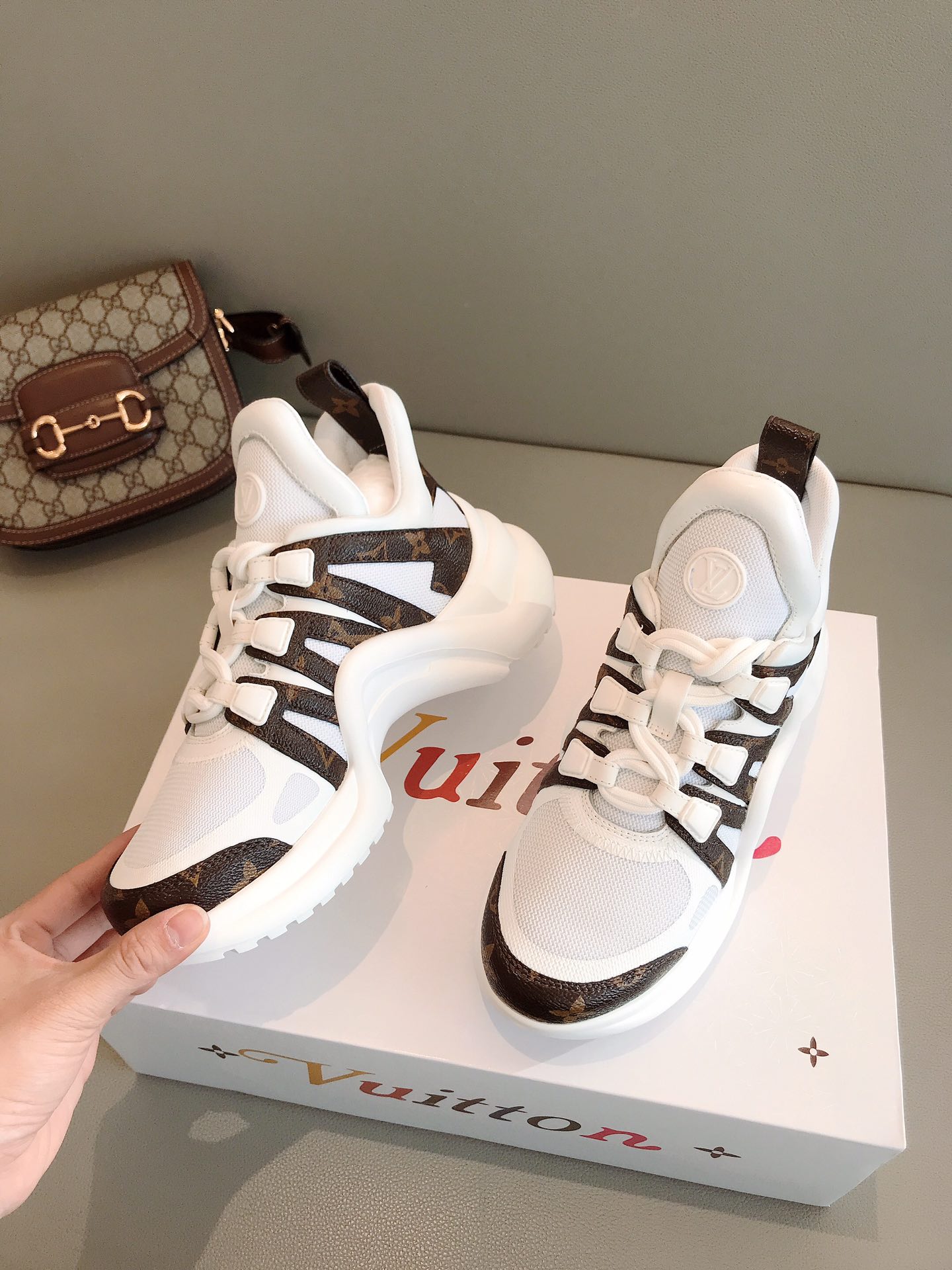 l0*is V*t0n archlight sneaker