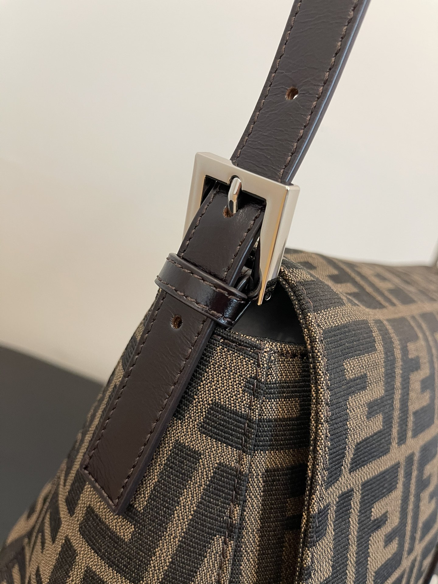 F**di large baguette bag-29x21x12cm