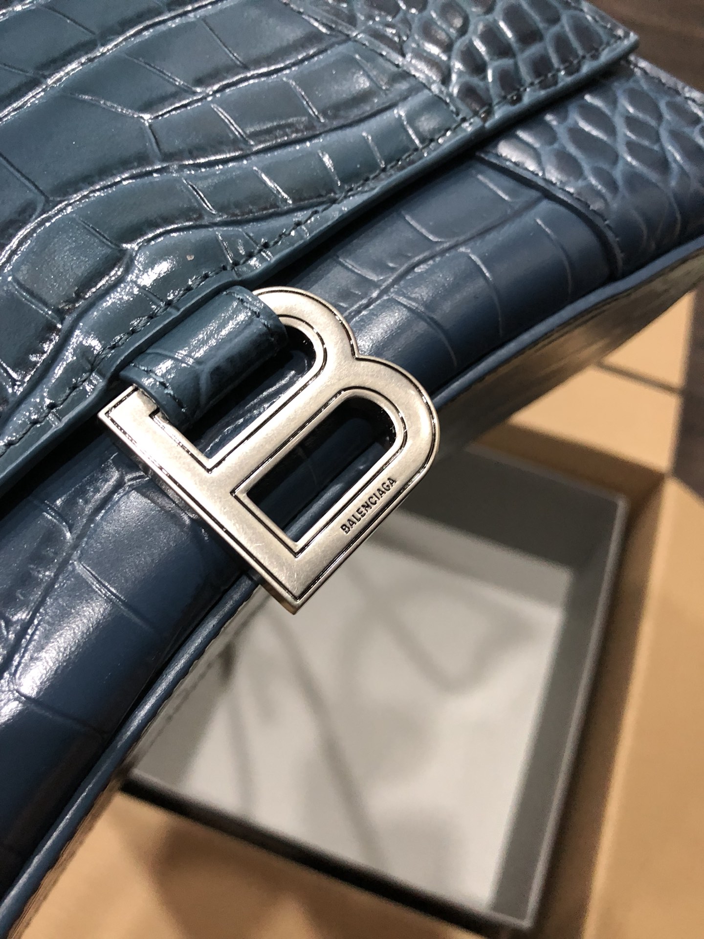 Ba*len*cia*ga hourglass bag-23x10x24cm